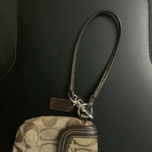 Coach wristlet - Picture 3 of 6